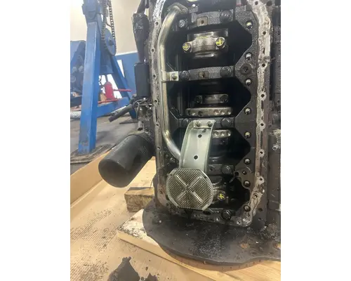Mitsubishi 4M50-3AT8 Engine Assembly