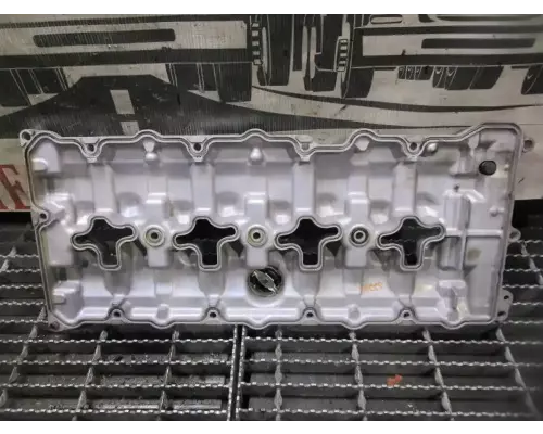 Mitsubishi 4M50-8AT8 Valve Cover