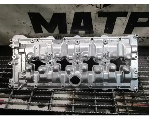 Mitsubishi 4M50 Valve Cover