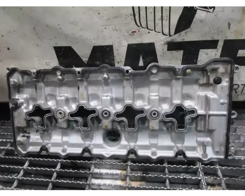 Mitsubishi 4M50 Valve Cover