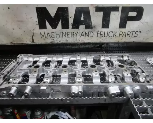 Mitsubishi 4M50 Valve Cover