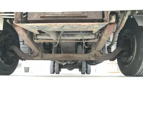 Mitsubishi F200T Axle Assembly, Front (unused)
