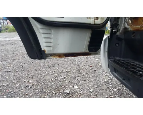 Mitsubishi FE85D Door Assembly, Front