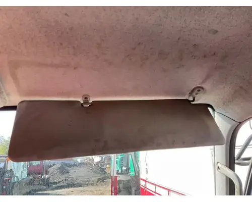 Mitsubishi FE85D Sun Visor (External)