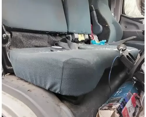 Mitsubishi FEC52S Seat, Front
