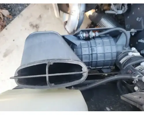 Mitsubishi FEC72S Air Cleaner