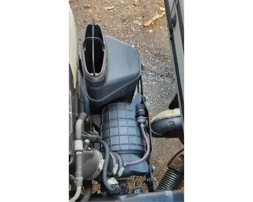 Mitsubishi FEC72S Air Cleaner