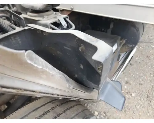 Mitsubishi FEC72S Fender Extension