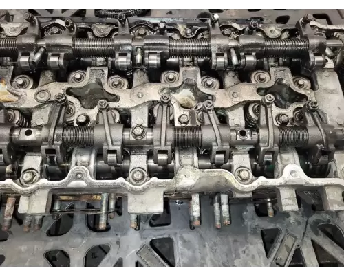 Mitsubishi FE Cylinder Head