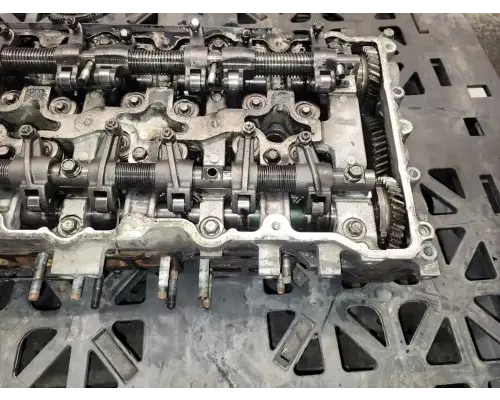 Mitsubishi FE Cylinder Head