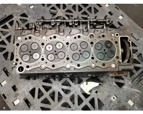 Mitsubishi FE Cylinder Head