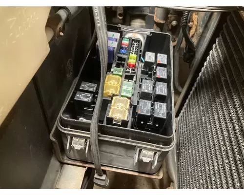 Mitsubishi FE Fuse Box