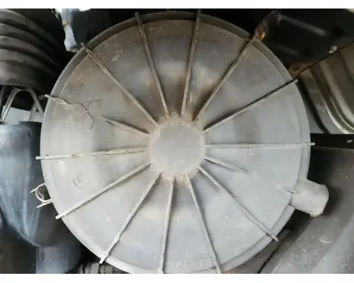 Mitsubishi FM617 Air Cleaner