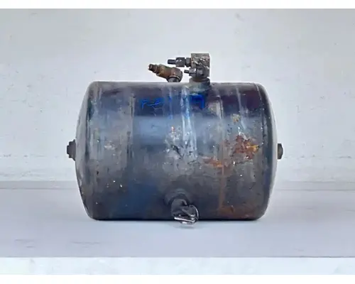 Mitsubishi FM617 Air Tank