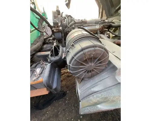 Mitsubishi FM65F Air Cleaner