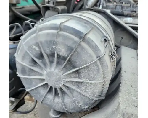 Mitsubishi FM65F Air Cleaner