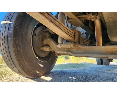 Mitsubishi FM65F Axle Assy, Fr (4WD)