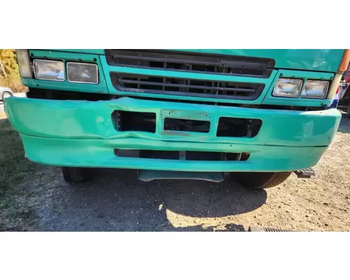Mitsubishi FM65F Bumper Assembly, Front