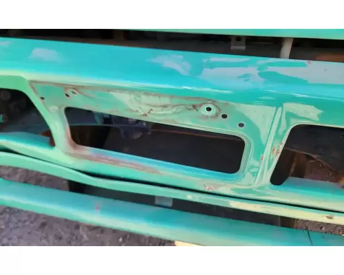 Mitsubishi FM65F Bumper Assembly, Front