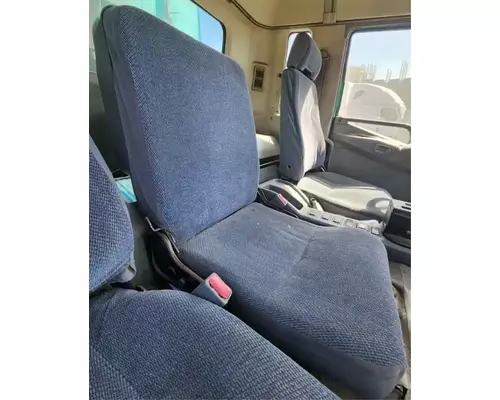 Mitsubishi FM65F Seat, Front