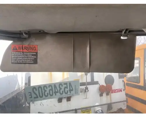 Mitsubishi FM65F Sun Visor (External)