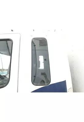 Mitsubishi FUSO Back Glass