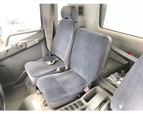 Mitsubishi FUSO Seat (non-Suspension)