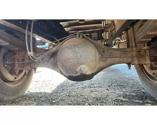 Mitsubishi MC864100 Axle Assembly, Rear