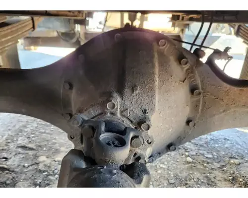 Mitsubishi MC864100 Axle Assembly, Rear