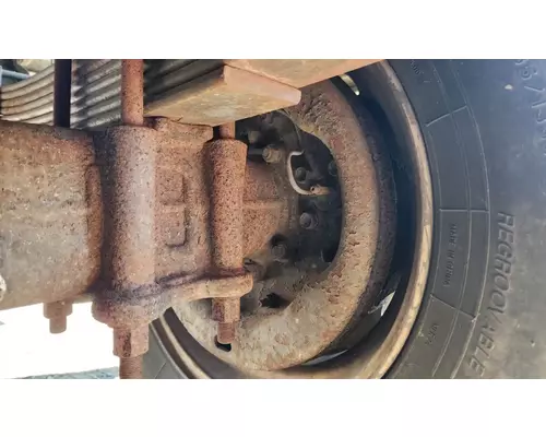 Mitsubishi MC864100 Axle Assembly, Rear