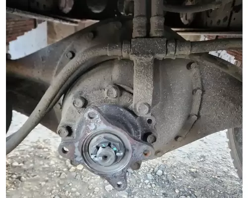 Mitsubishi MK350172 Axle Assembly, Rear