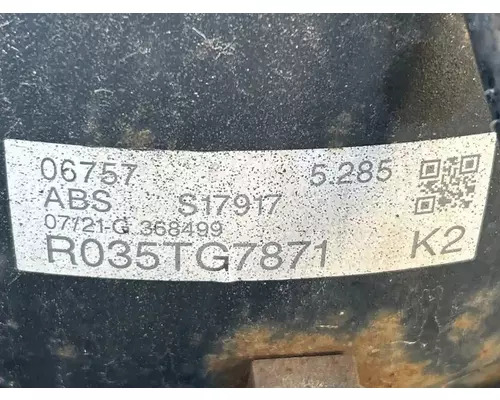Mitsubishi R035TG7871 Axle Assembly, Rear
