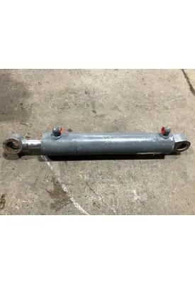 Mustang 2200R Equip Hydraulic Cylinder