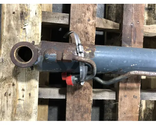 Mustang 2200R Equip Hydraulic Cylinder