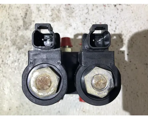 Mustang 2200R Equip Hydraulic Valve