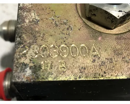 Mustang 2200R Equip Hydraulic Valve