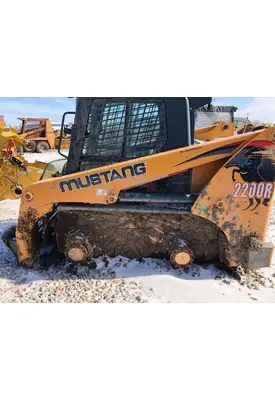 Mustang 2200R Equip Loader Arm