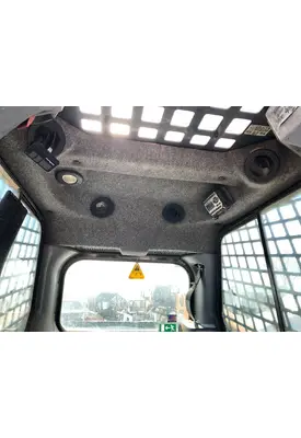 Mustang 2200R Equipment (Mounted)