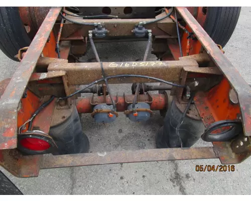 NEWAY-SAF HOLLAND NON-STEER AXLE, TAG