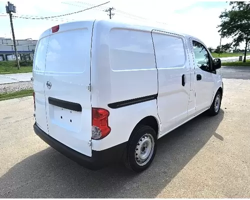 NISSAN NV 200 Used Trucks