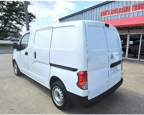 NISSAN NV 200 Used Trucks