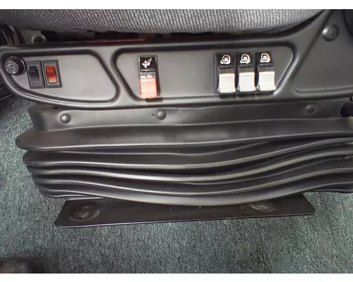 National Seats  New Bostrom Mid Back Air Ride Seat