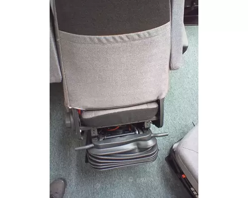 National Seats  New Bostrom Mid Back Air Ride Seat