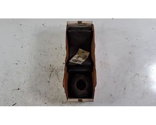 Navistar  Engine Mounts