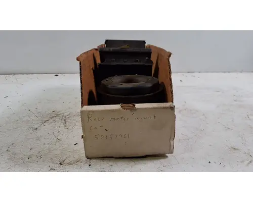 Navistar  Engine Mounts