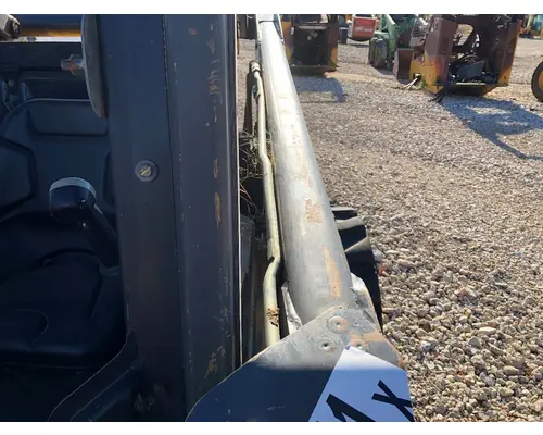 New Holland L175 Equipment (Mounted)