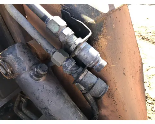 New Holland L185 Equipment (Mounted)