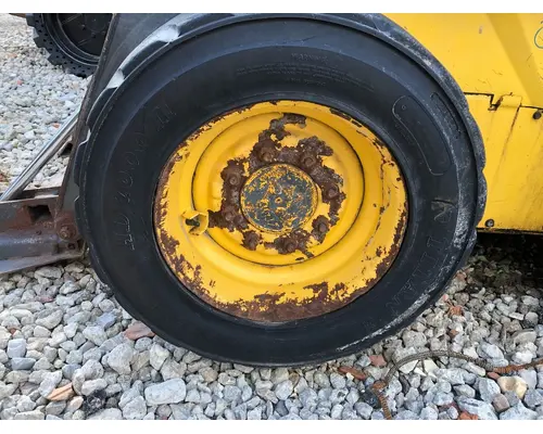 New Holland LS170 Equip Wheel