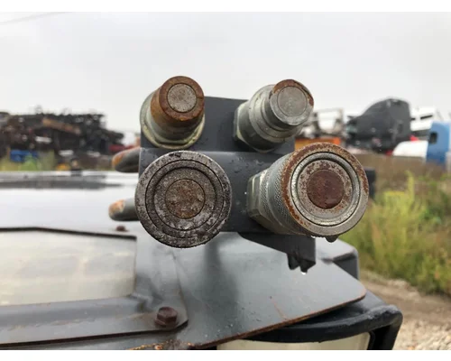 New Holland LS180 Equipment (Mounted)
