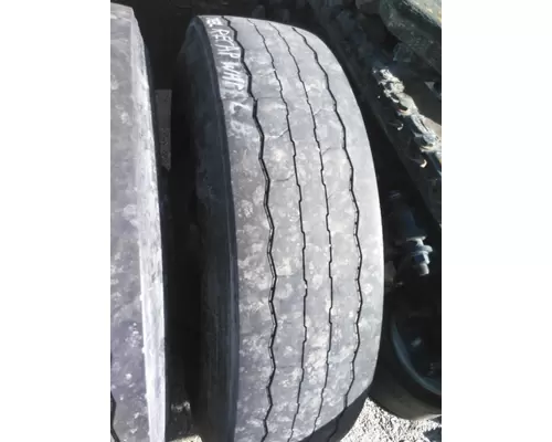 OTHER 10R22.5 TIRE